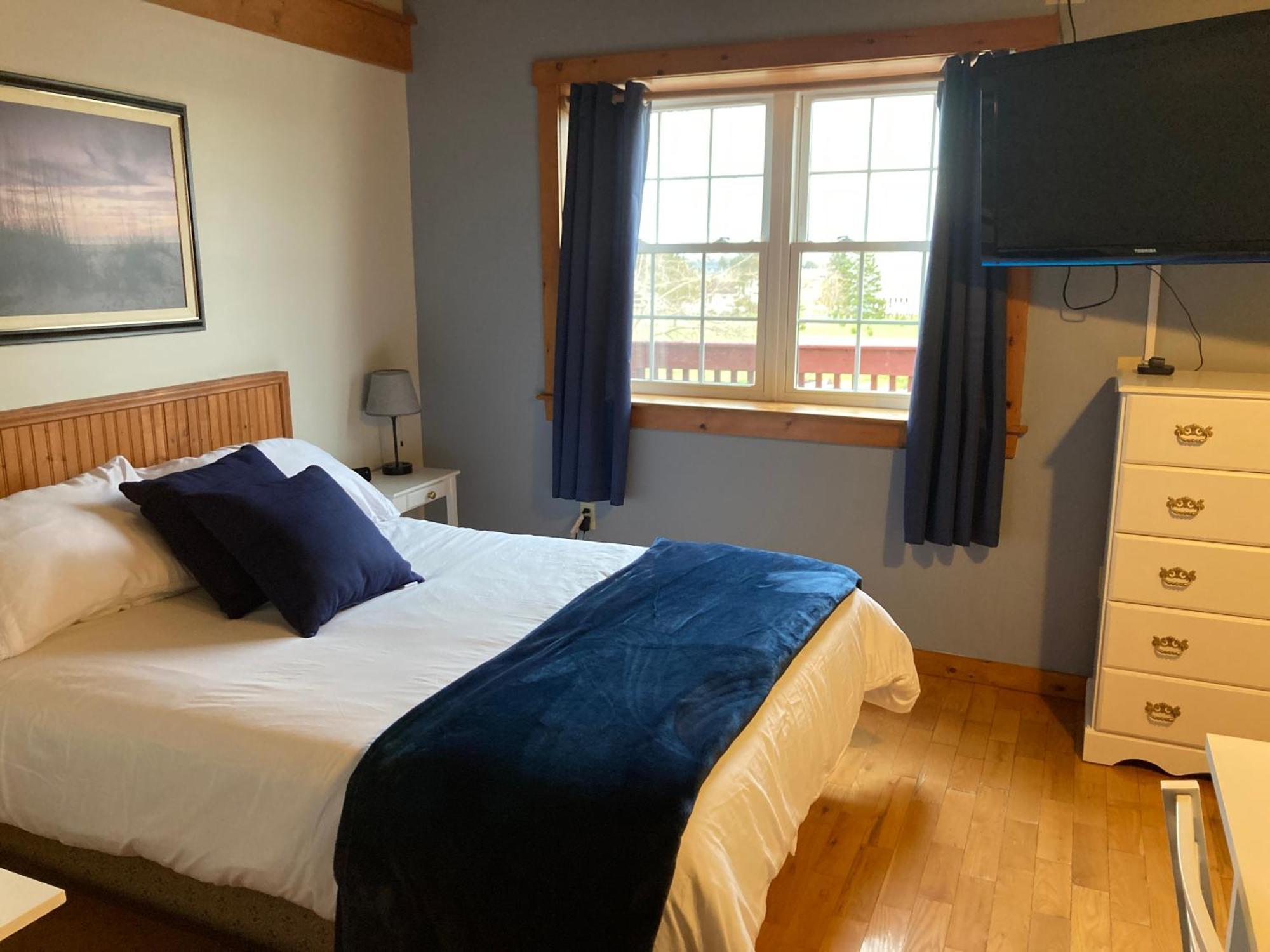 A Country Home Inn The City ชาร์ลอตต์ทาวน์ ภายนอก รูปภาพ