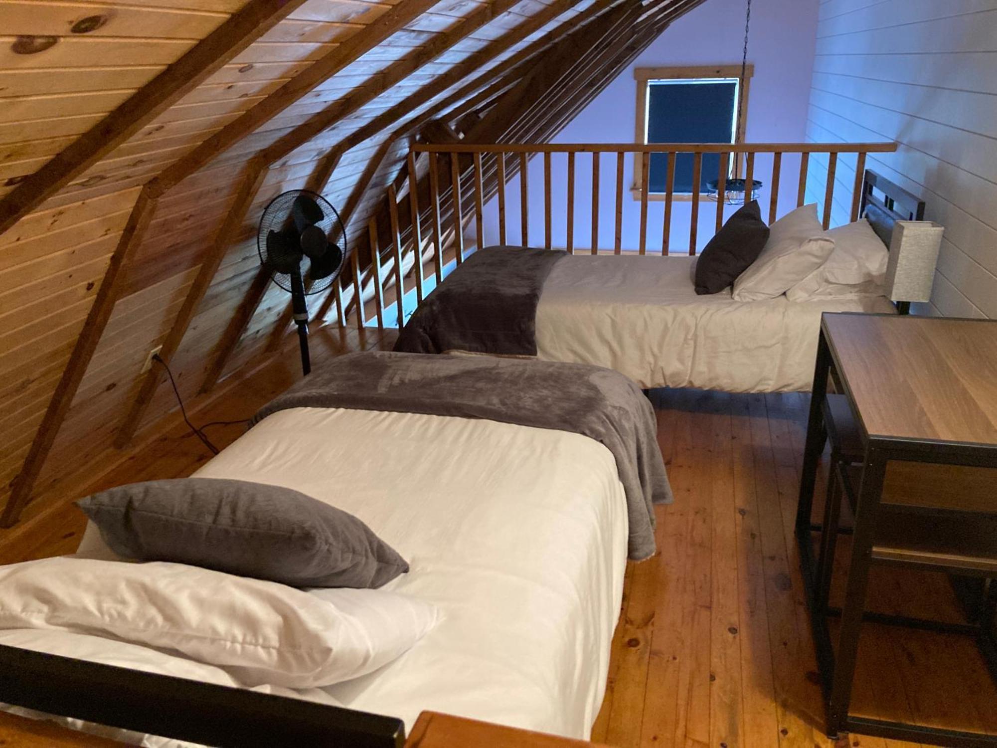 A Country Home Inn The City ชาร์ลอตต์ทาวน์ ภายนอก รูปภาพ